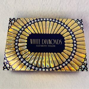 White Diamonds by Elizabeth Taylor - Gold & Navy Compact Box